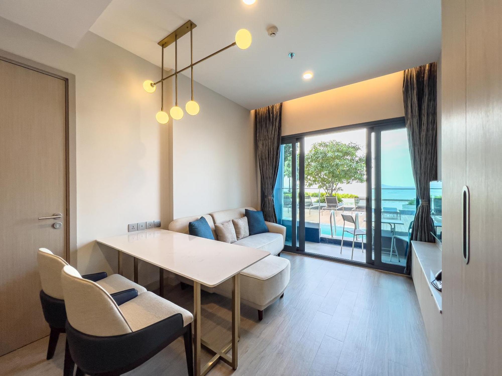 S Sriracha Hotel & Residence Si Racha Bagian luar foto