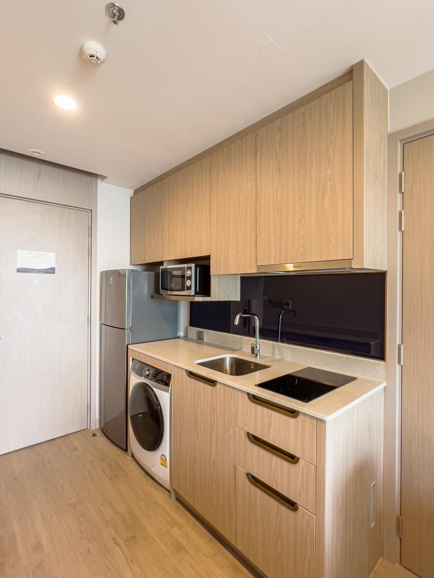 S Sriracha Hotel & Residence Si Racha Bagian luar foto