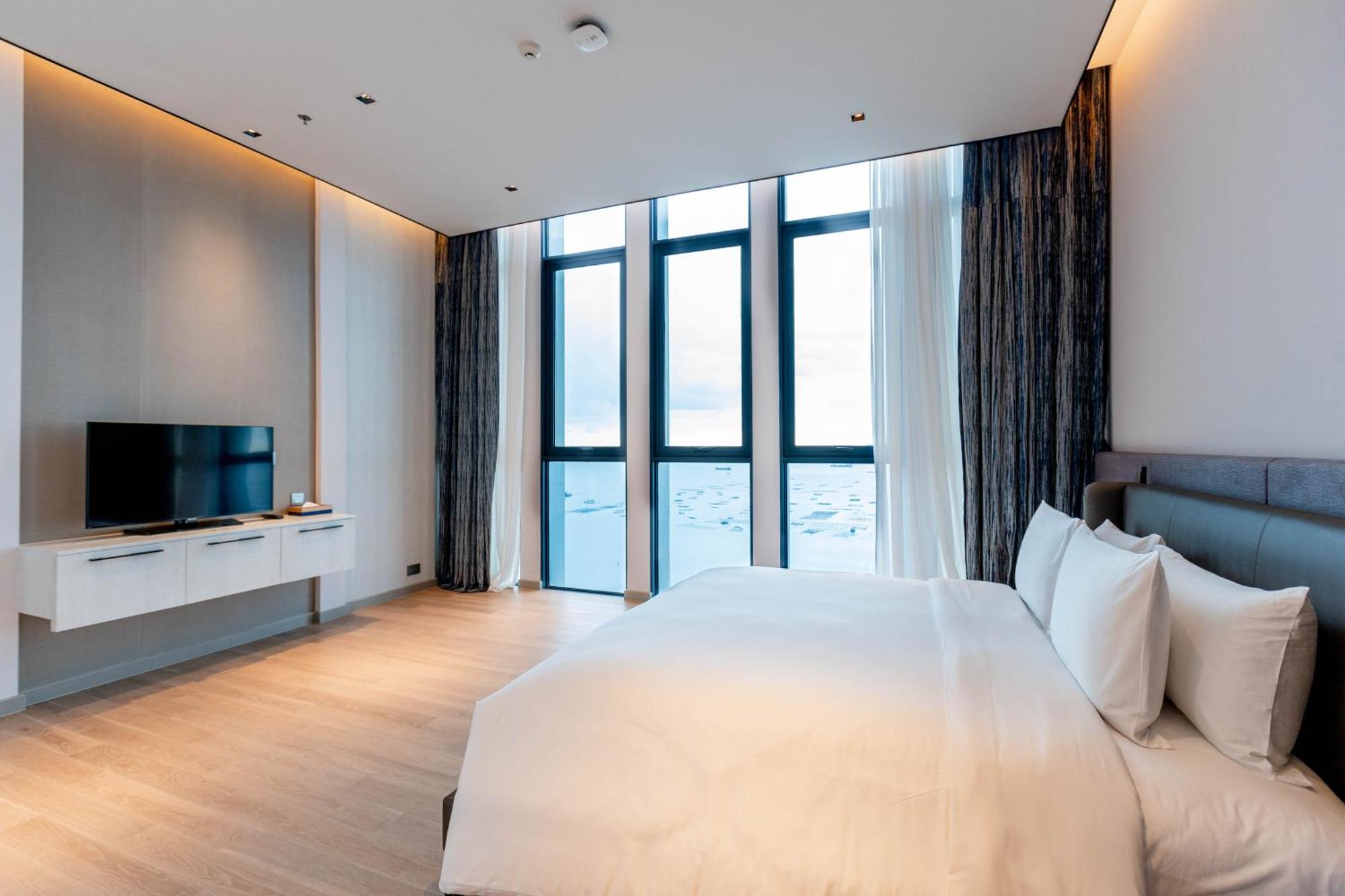 S Sriracha Hotel & Residence Si Racha Bagian luar foto
