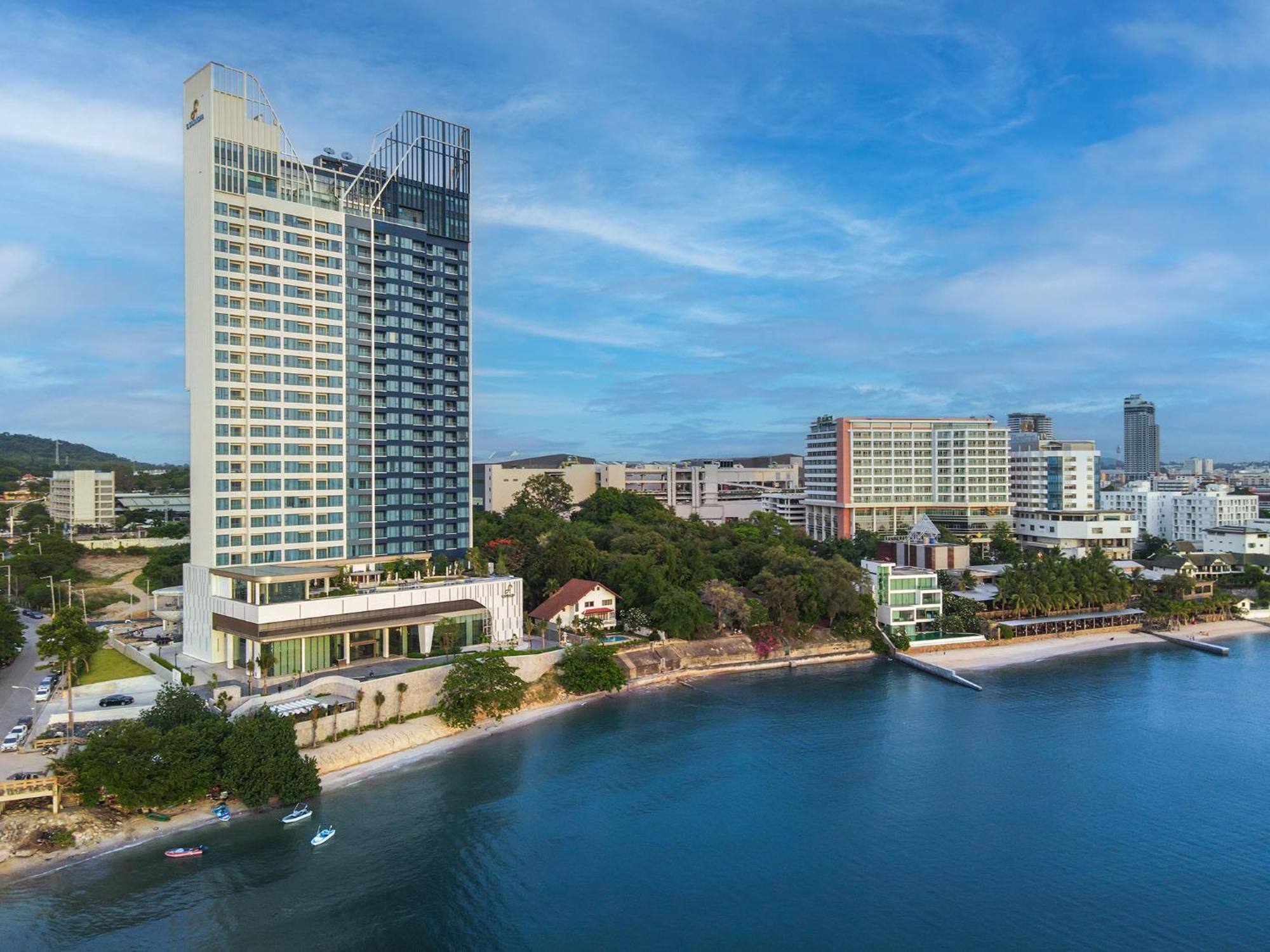 S Sriracha Hotel & Residence Si Racha Bagian luar foto