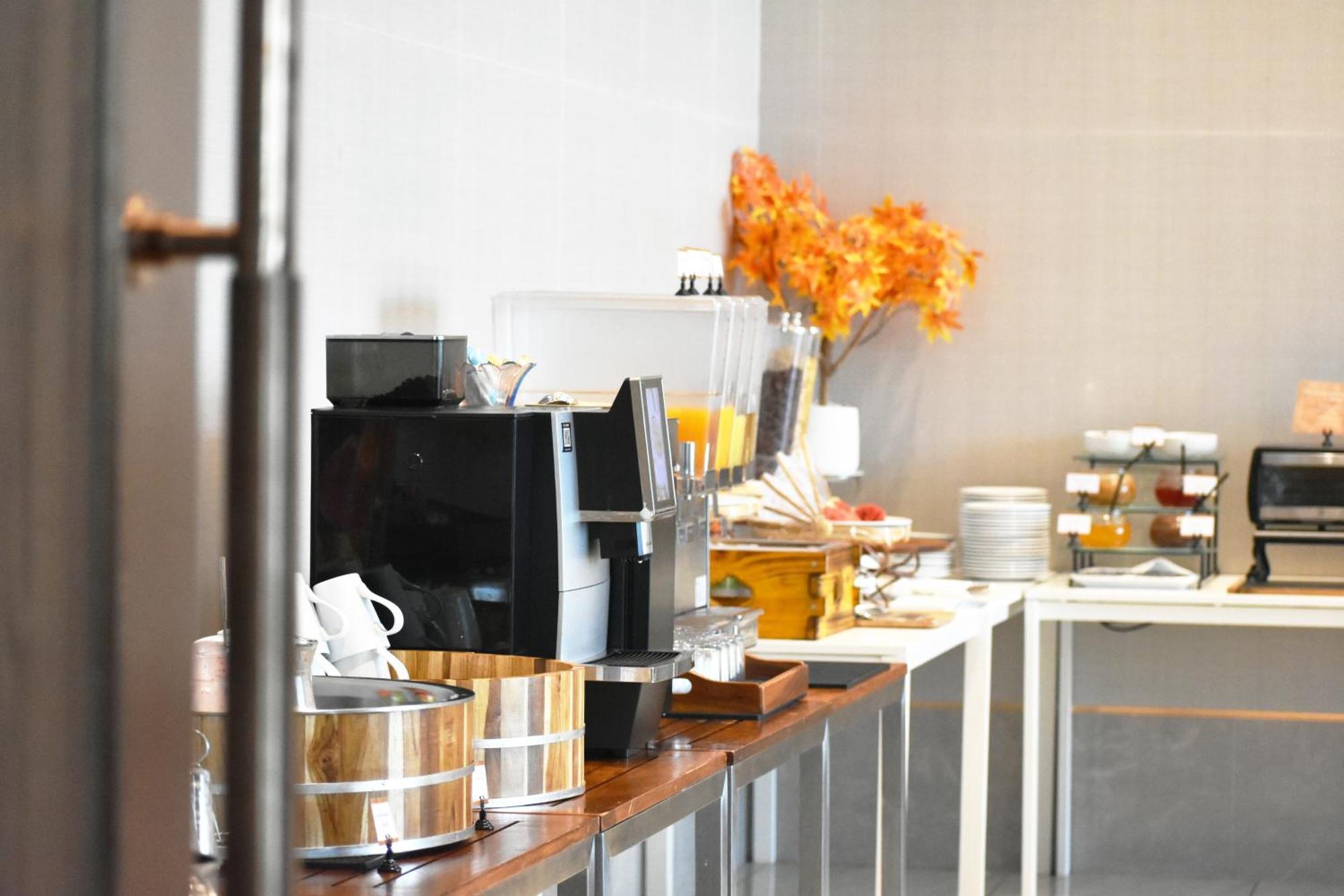 S Sriracha Hotel & Residence Si Racha Bagian luar foto